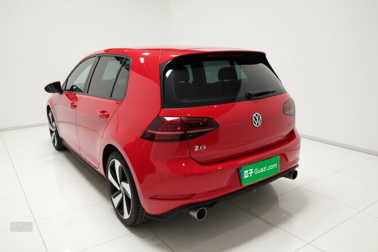 Volkswagen GolfGTI 2018 immagine di auto #5