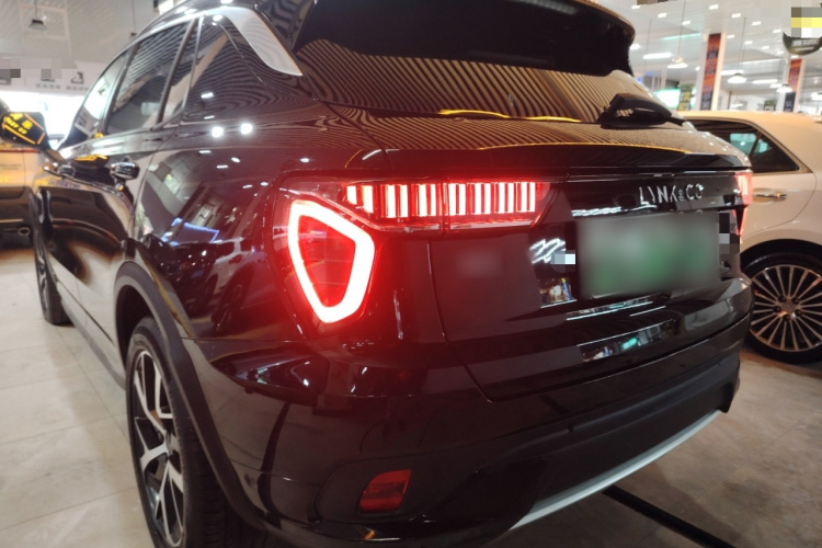 Lynk & Co 01 EM-P 2018 car image #5