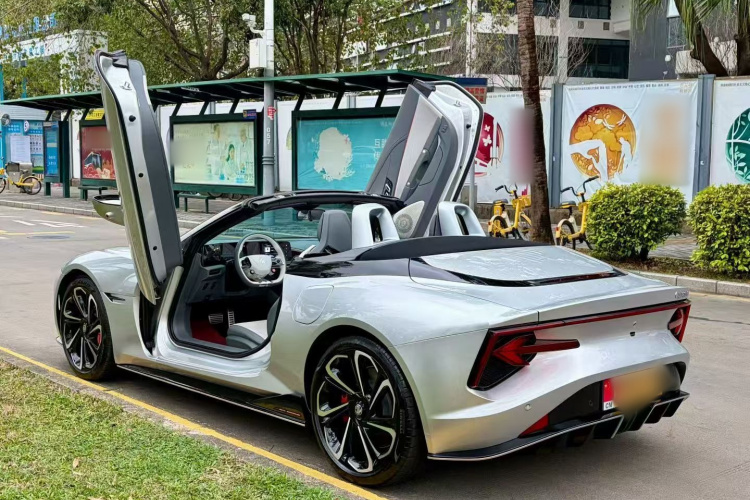 MG Cyberster 2024 immagine di auto #5