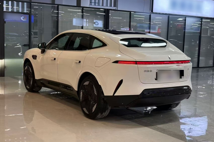 Avatr 11 2024 imagen de coche #5