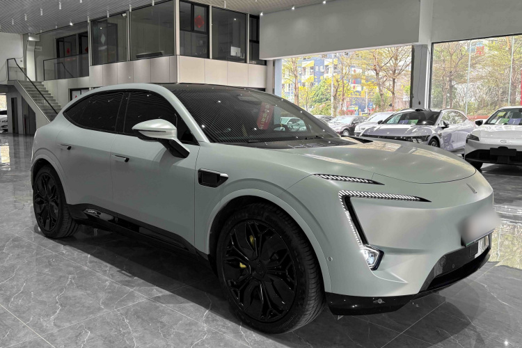 Avatr 11 2023 car image #5