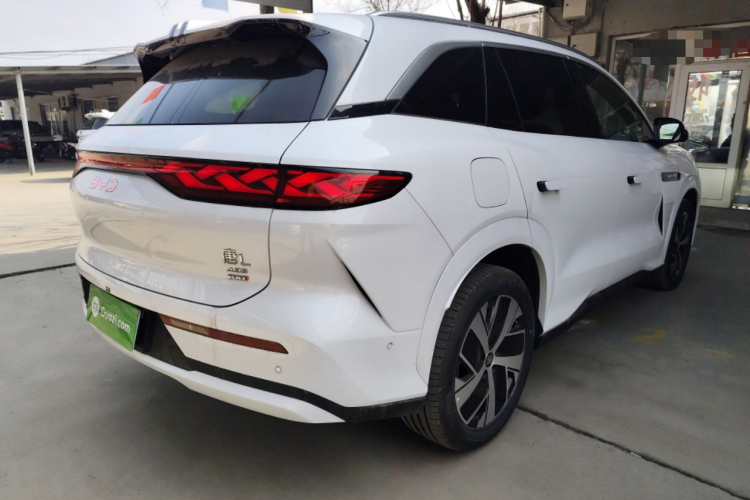 BYD Tang L 2025 immagine di auto #5