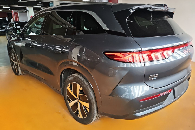 BYD Tang L 2025 immagine di auto #5