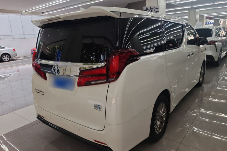 Toyota Alphard 2022 car image #5