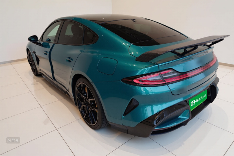 MI SU7 Ultra 2025 car image #5