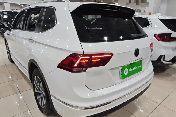 Volkswagen Tiguan L New Energy 2021 immagine di auto #5