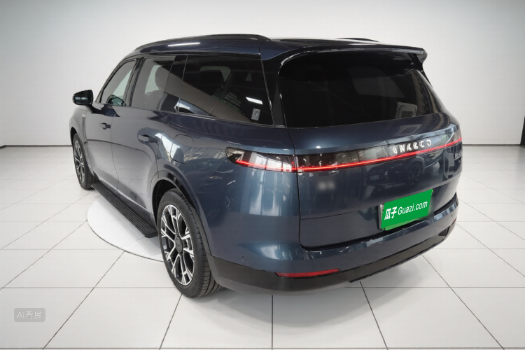 Lynk & Co 900 2025 car image #5