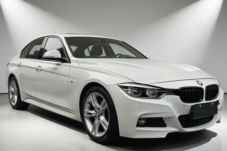 BMW 3 Series 2018 #5 BMW 3 Series 2018 car image #5