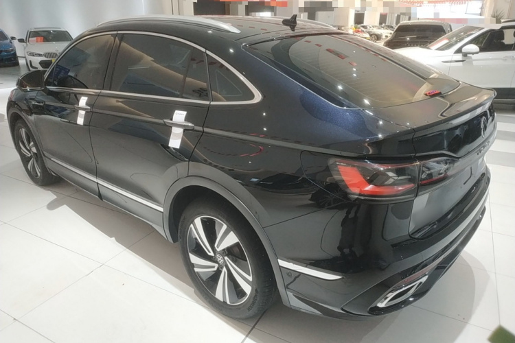 Volkswagen Tiguan X 2022 immagine di auto #5