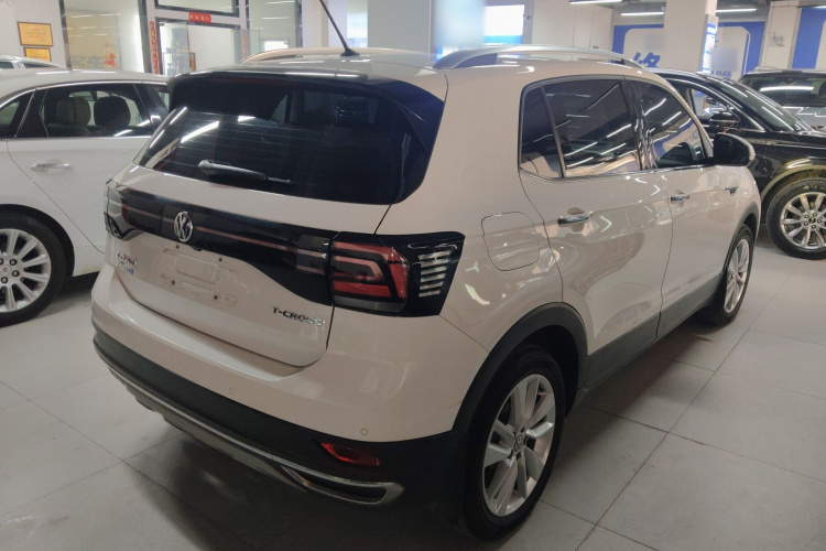 Volkswagen T-Cross 2020 car image #5
