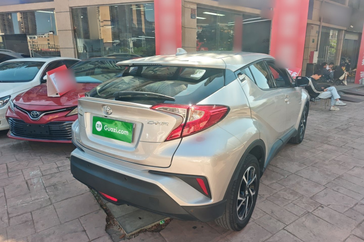 Toyota C-HR 2021 car image #5