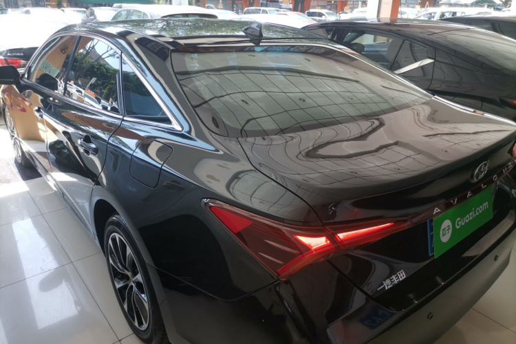 Toyota Avalon 2022 car image #5