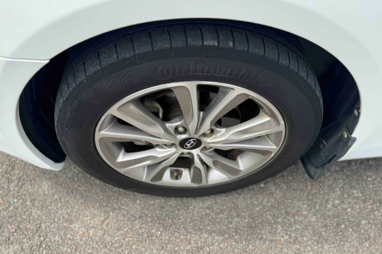 Hyundai Sonata 2015 car image #5