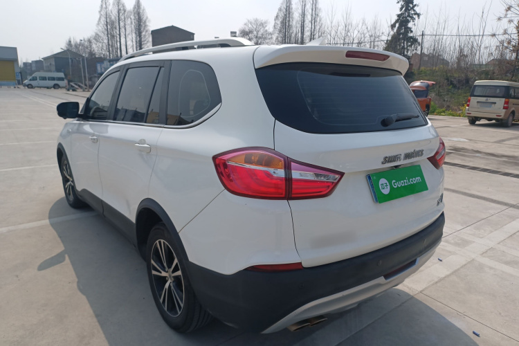 SWM X7 2020 car image #5