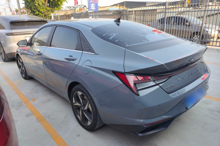 Hyundai Elantra 2021 car image #5