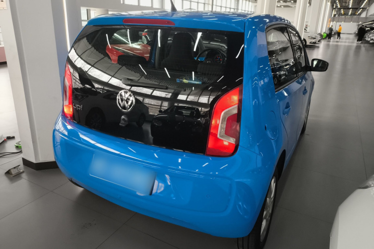Volkswagen up! 2016 car image #5