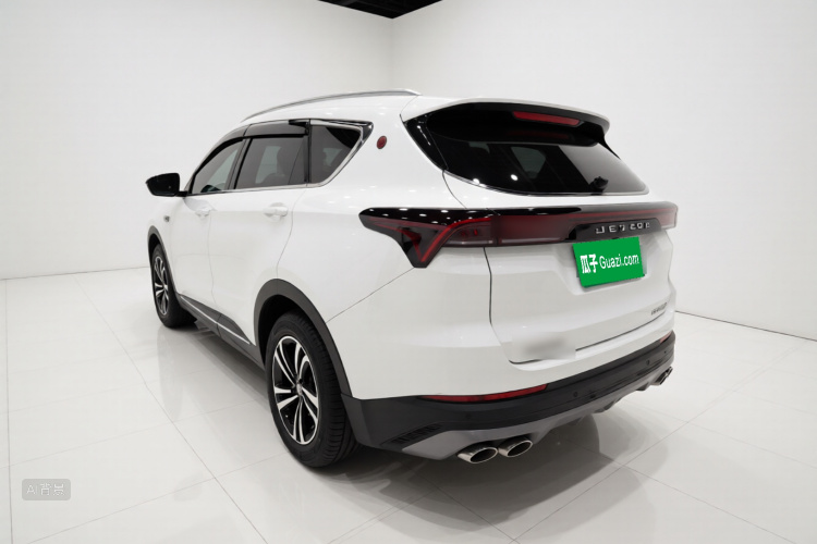 X70 PLUS 2022 car image #5