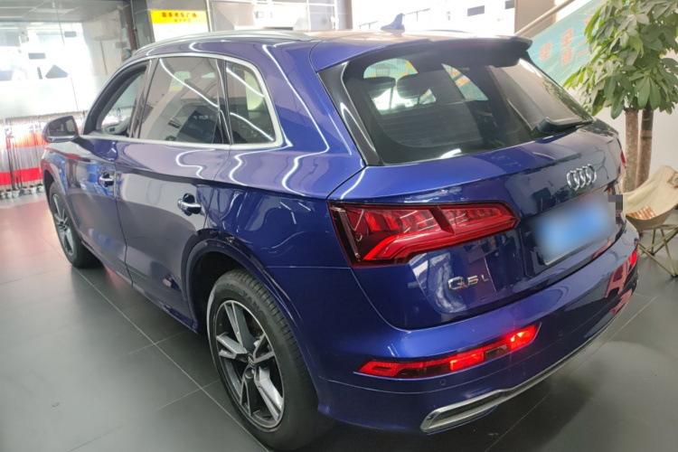 Audi Q5L 2019 صورة سيارة #5