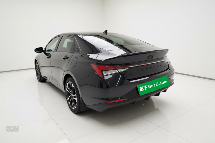 Hyundai Elantra 2021 immagine di auto #5