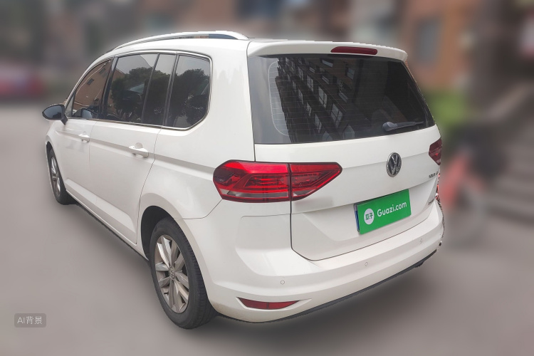 Volkswagen Touran 2017 immagine di auto #5