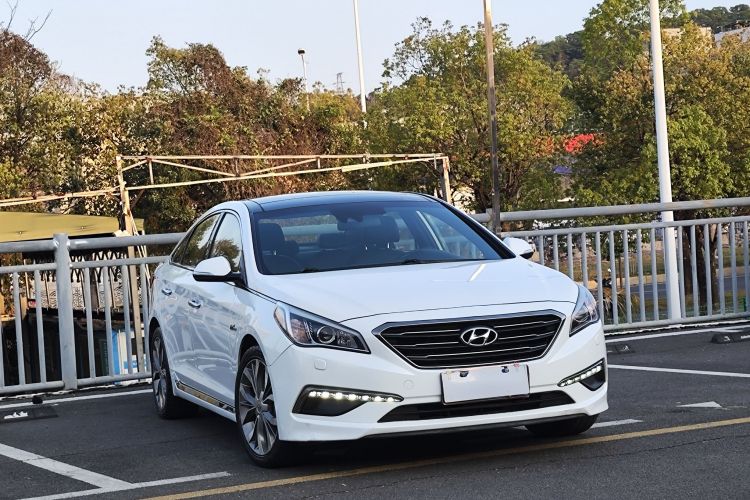 Hyundai Sonata 2015 car image #5