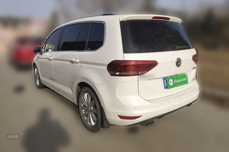 Volkswagen Touran 2018 immagine di auto #5