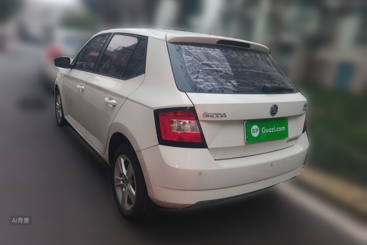 Skoda Fabia 2017 immagine di auto #5