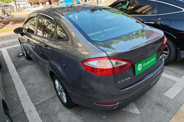 Ford Fiesta 2015 car image #5