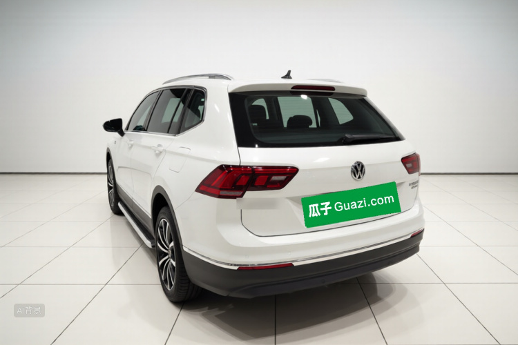 Volkswagen Tiguan L 2018 #5 Volkswagen Tiguan L 2018 car image #5
