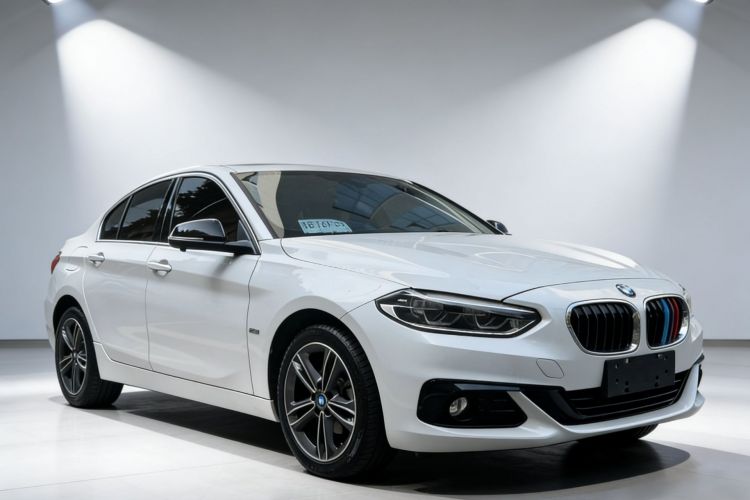 BMW 1 Series 2018 immagine di auto #5