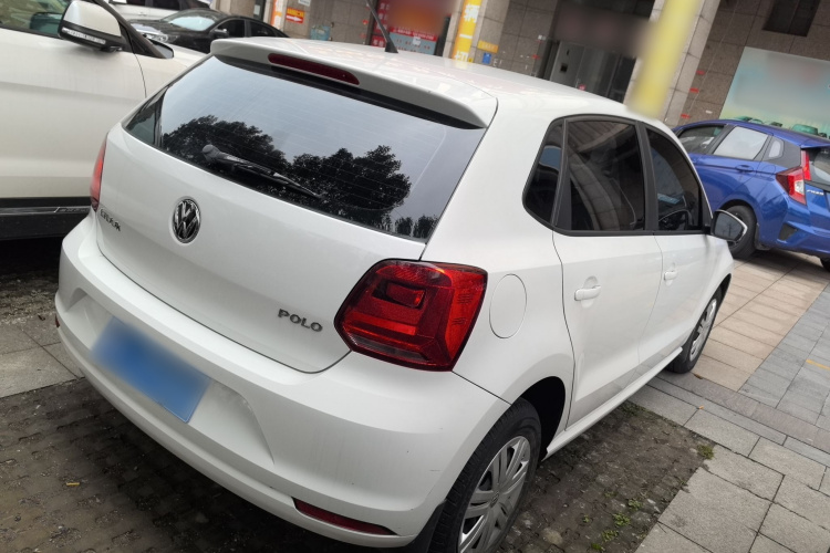 Volkswagen Polo 2017 car image #5