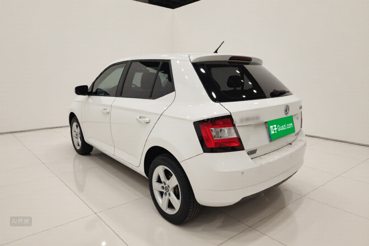 Skoda Fabia 2016 immagine di auto #5