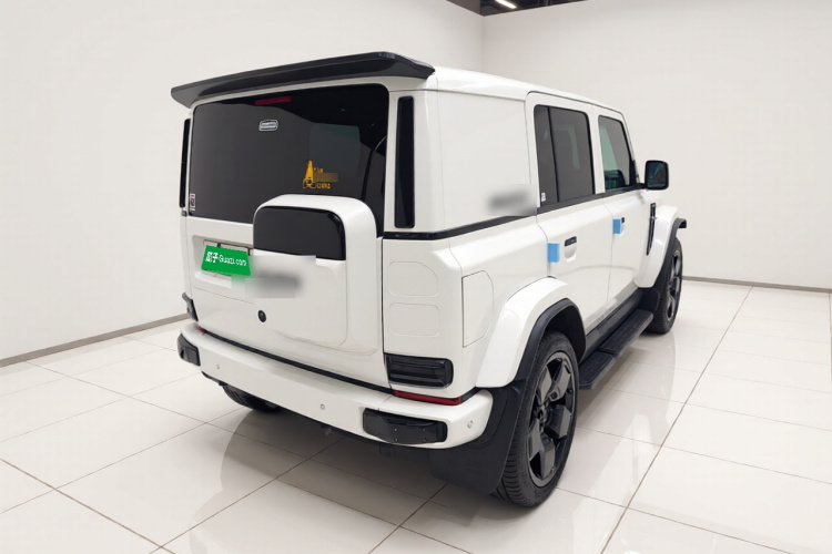 2025 car image #5