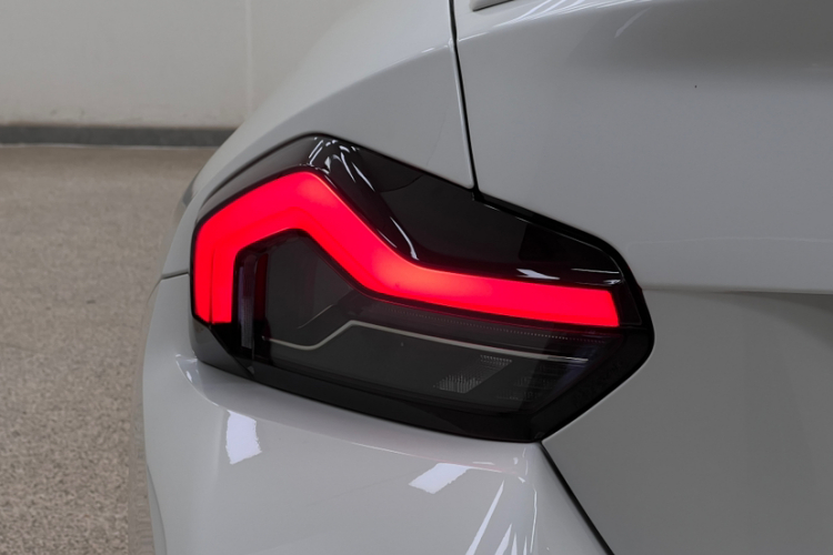 BMW M2 2026 immagine di auto #5