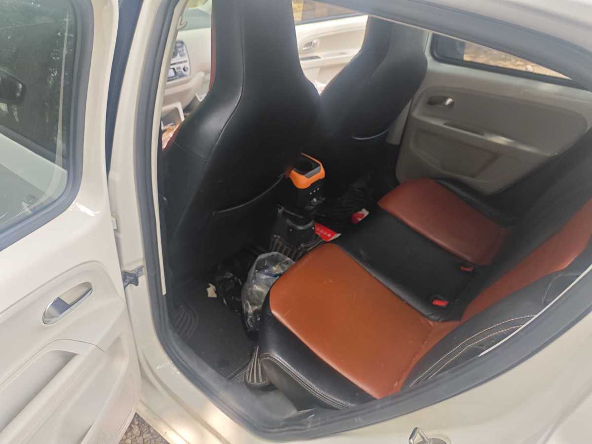 Volkswagen up! 2016 imagem de carro #5