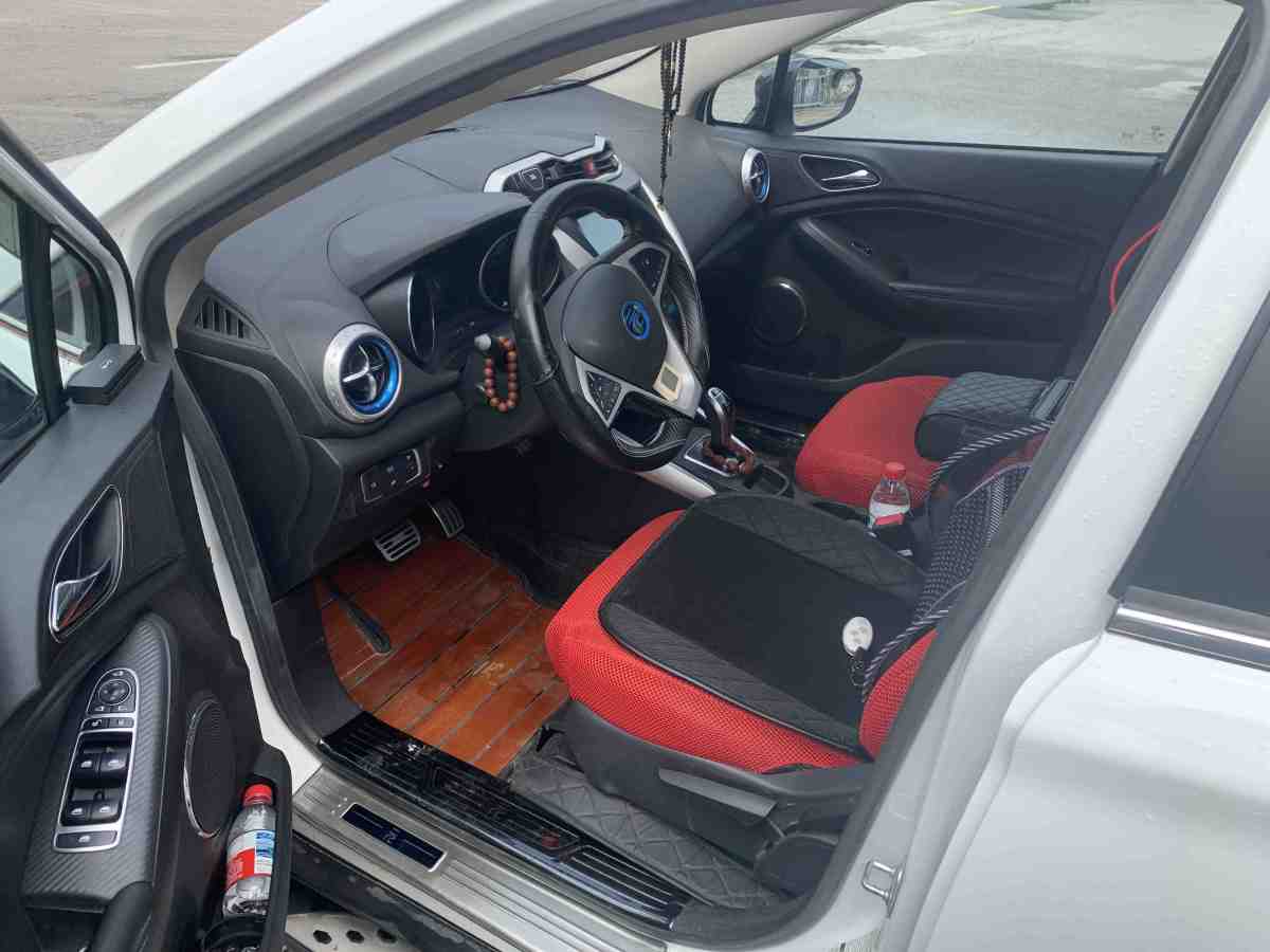 BYD Yuan New Energy 2018 car image #5