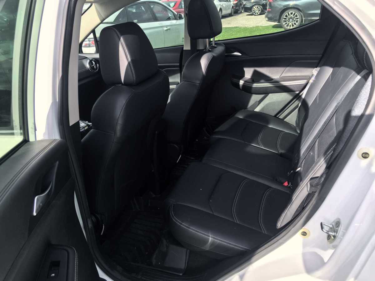 BYD Yuan New Energy 2020 صورة سيارة #5