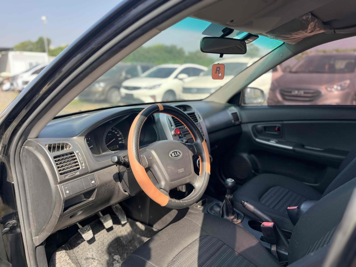 Kia Cerato 2012 imagen de coche #5