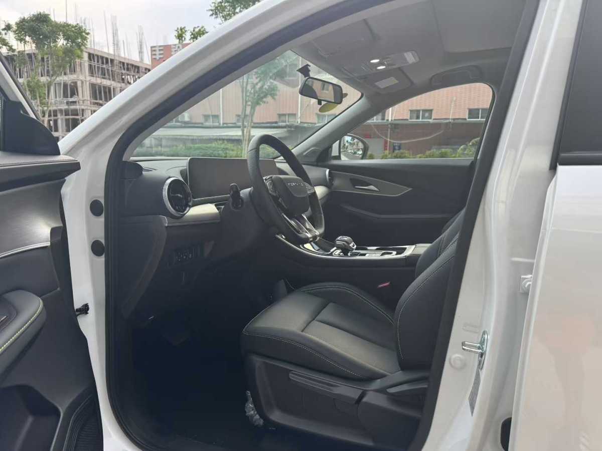 Forthing Yacht 2024 car image #5