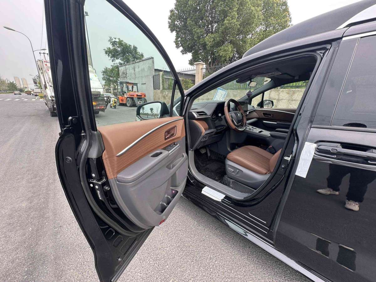 Toyota Sienna 2025 image de voiture #5