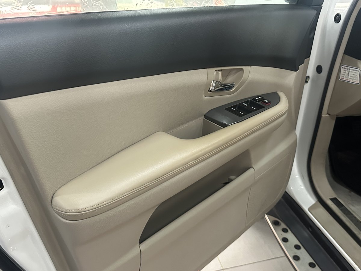 BYD S6 2014 car image #5