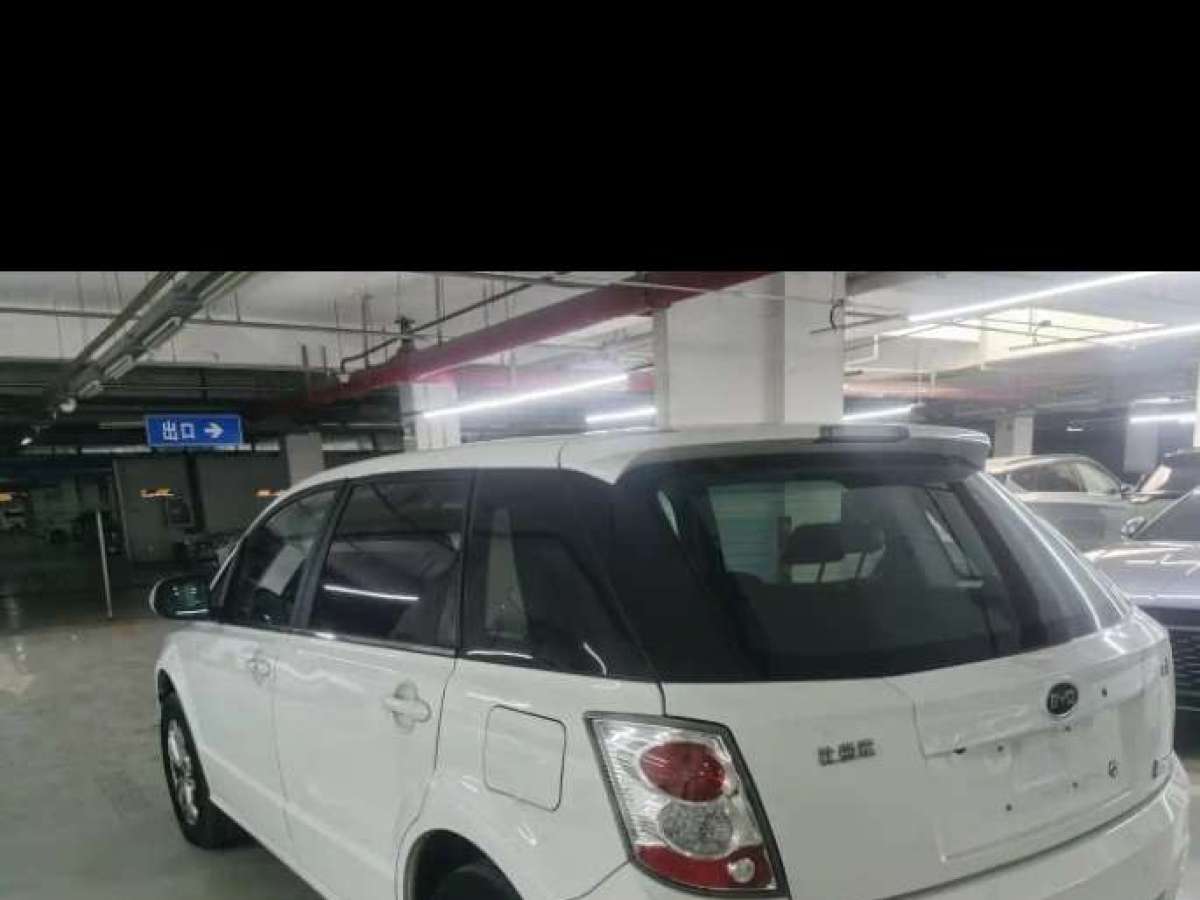 BYD e6 2017 #5 BYD e6 2017 car image #5