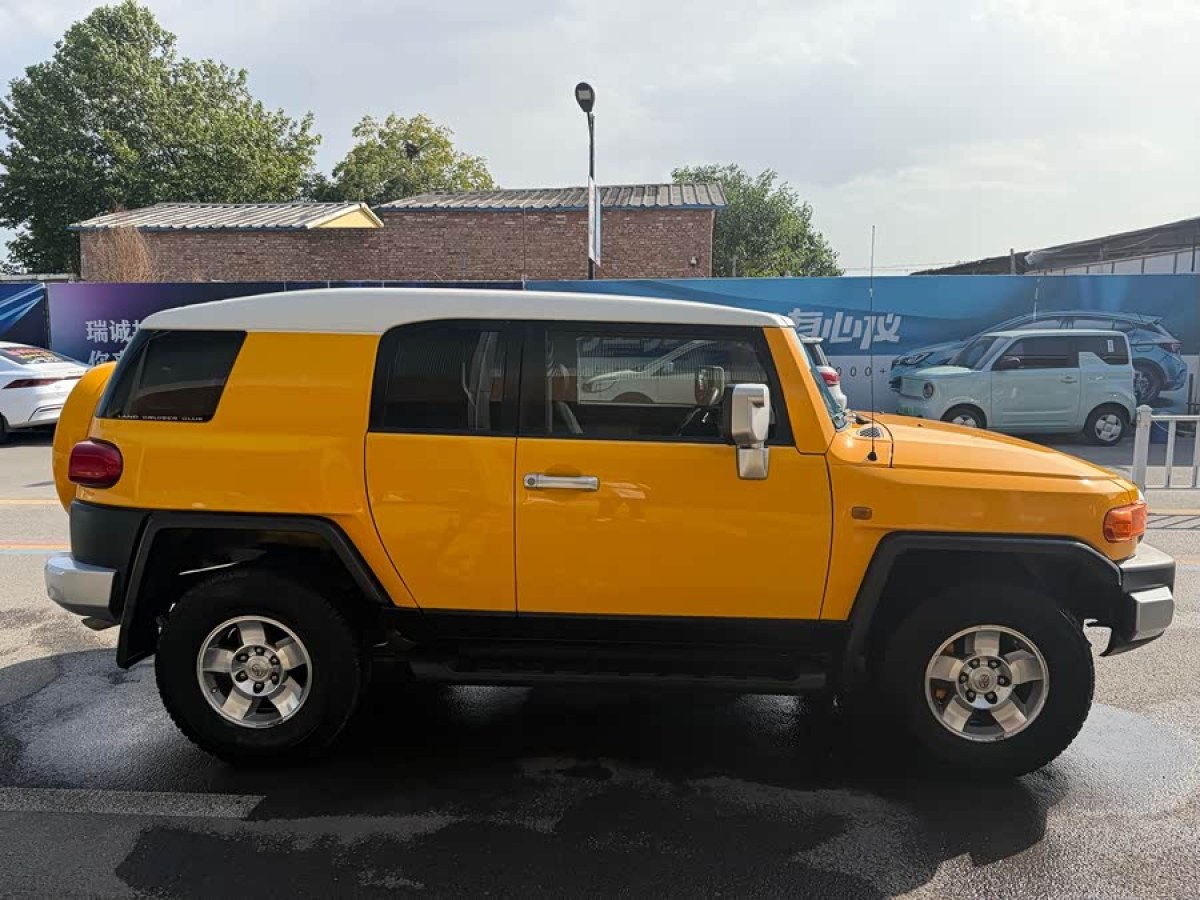 Toyota FJ Cruiser 2009 car image #5