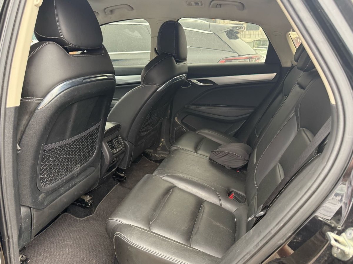 GEELY Tugella 2019 #5 GEELY Tugella 2019 car image #5