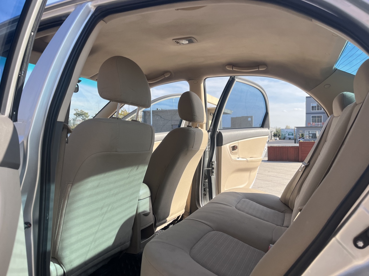 起亚 赛拉图 2010 汽车图片 #5