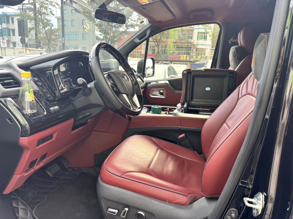 Toyota Hiace 2023 immagine di auto #5