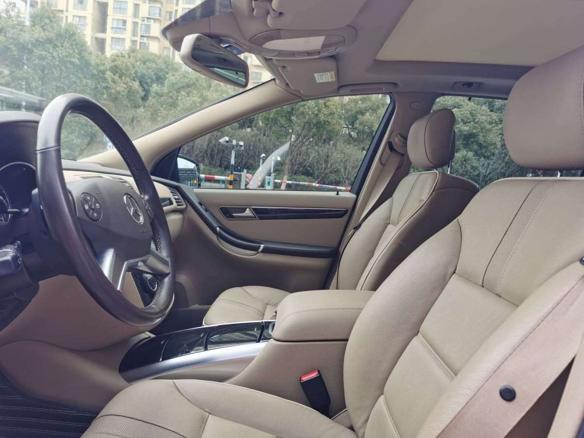 Mercedes-Benz R Class 2016 car image #5