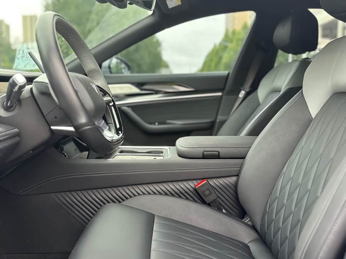 哪吒汽车 哪吒S猎装 2024 汽车图片 #5