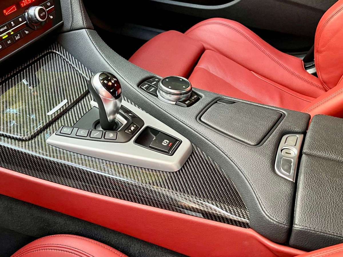 BMW M6 2015 car image #5