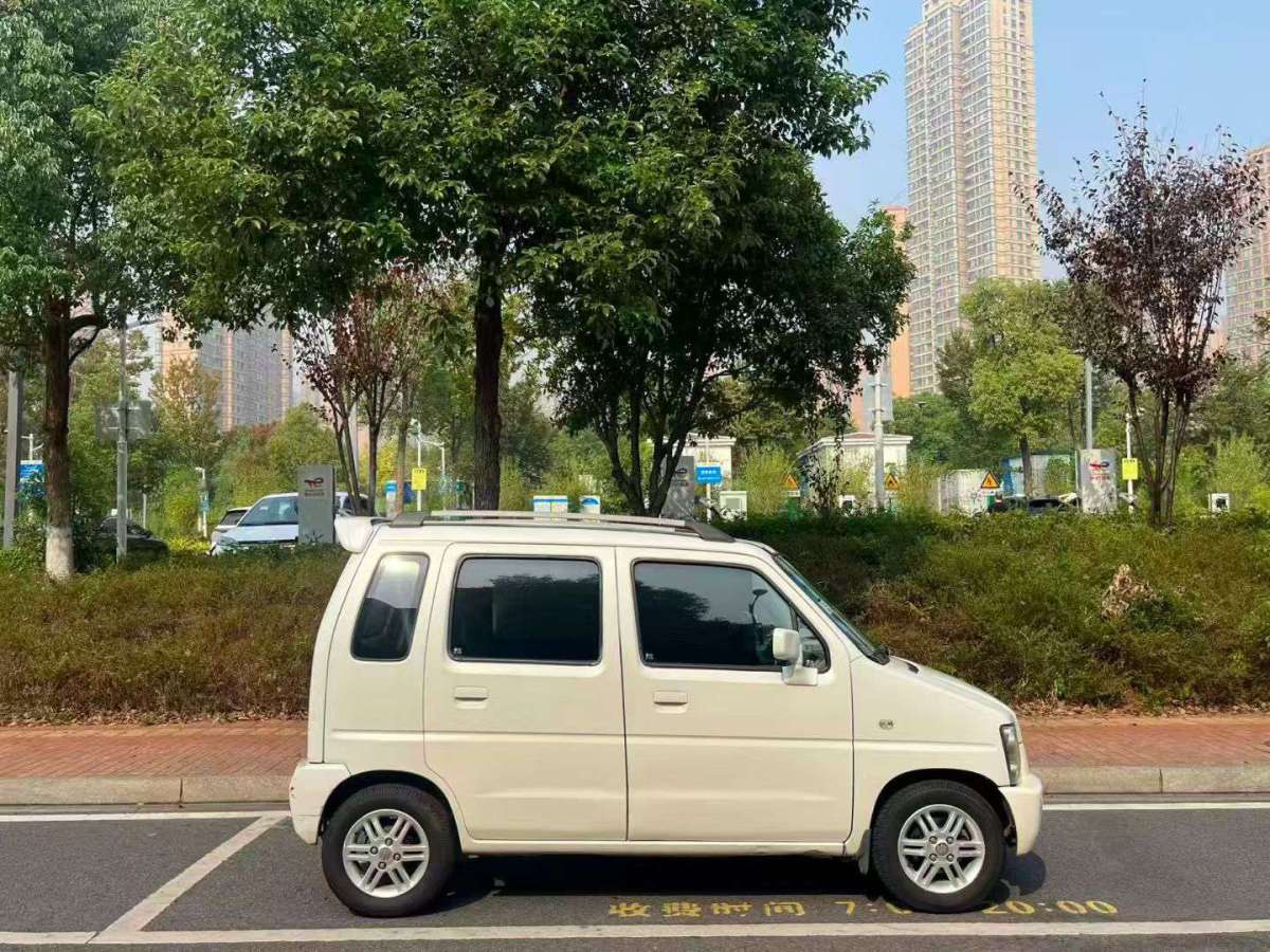 Suzuki Wagon R 2015 изображение автомобиля #5